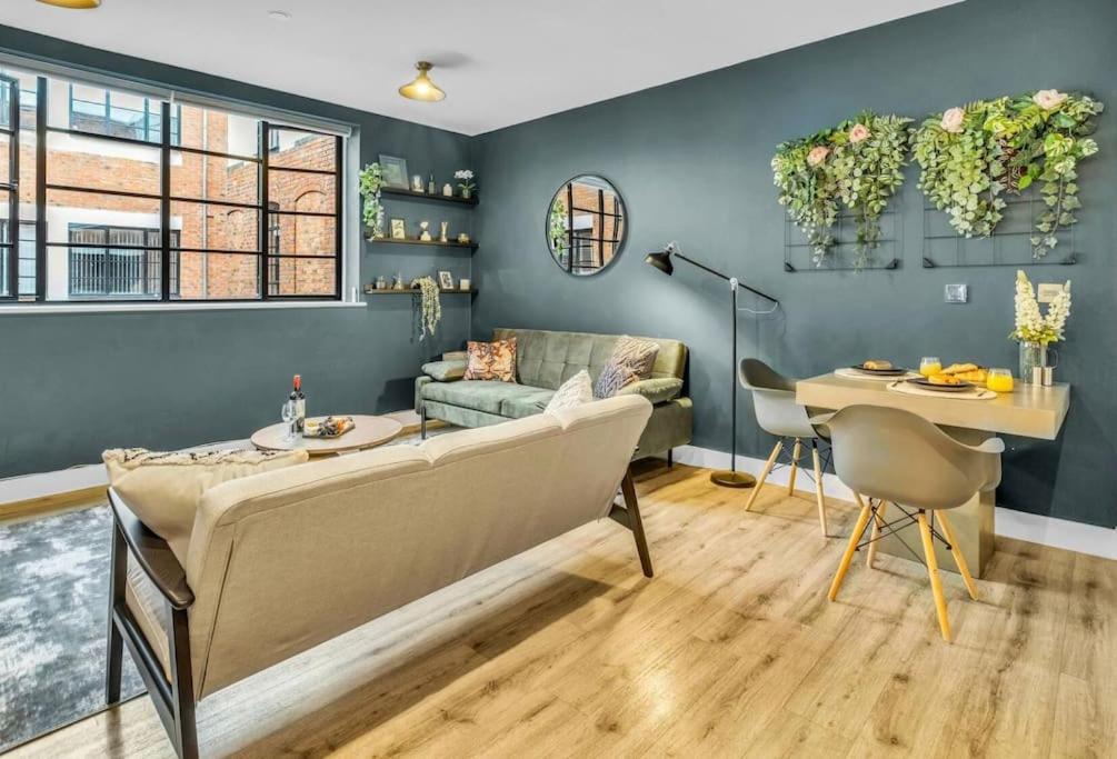 Giant Savings On Long B1 Living, Enquire Now Appartamento Birmingham