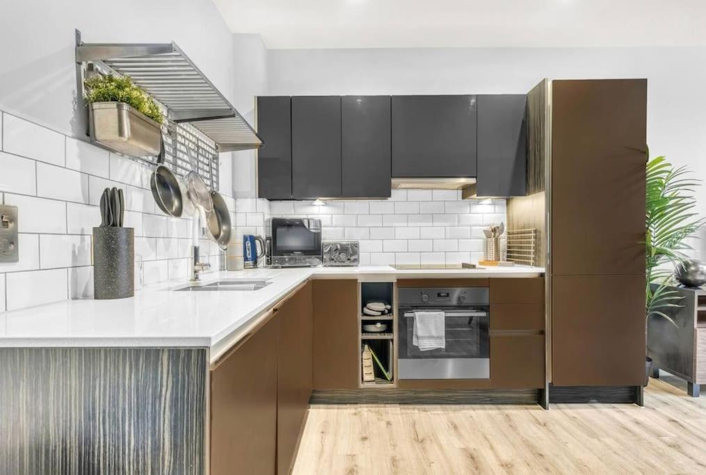 Appartamento Giant Savings On Long B1 Living, Enquire Now *
